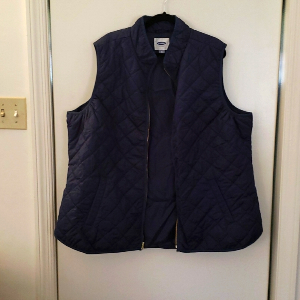 3x old navy quilted vest